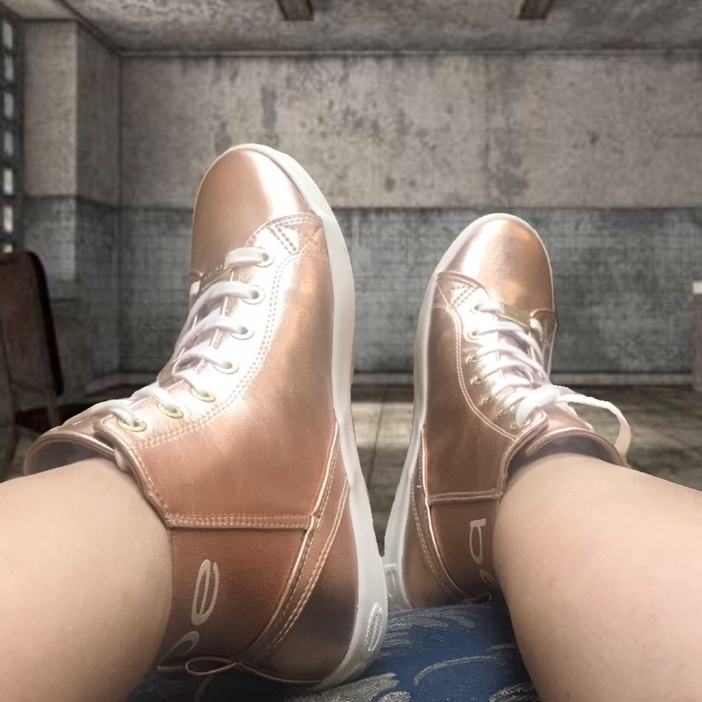 Bebe Fashion Dempsey High Top Sneakers